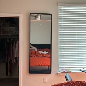Wall mirror
